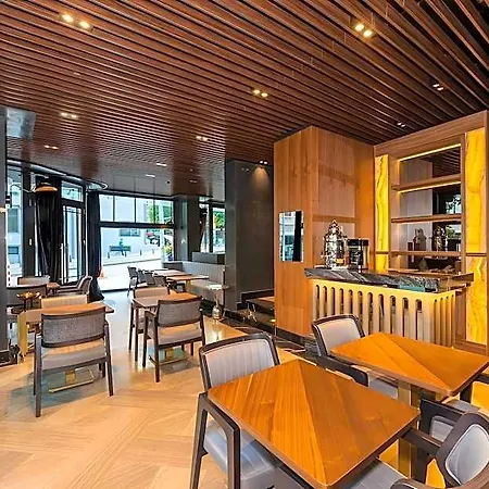 Hotel Opale
